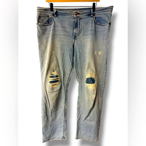 Ann Taylor LOFT Jeans (32/14) Curvy Relaxed Straight Distressed Medium Wash EUC - Picture 1 of 7
